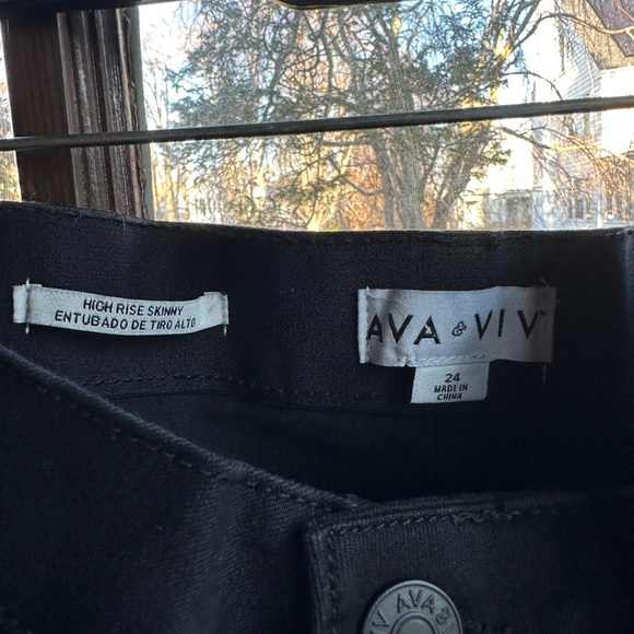 Ava & Viv 24W High-Rise Fitted Hip & Thigh Stretch Black Jeans NWT - Picture 3 of 6